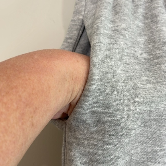 Divided H&M Jogger Sweatpants Grey Elastic Waistband Tapered Leg S - Picture 5 of 10